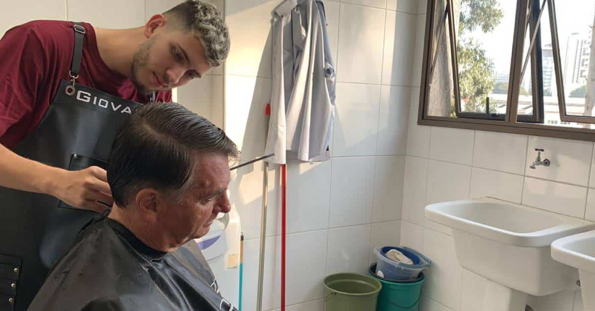 Bolsonaro corta cabelo - Foto Reprodução do Twitter no Ibirapuera