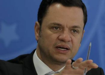 Ministro da Justiça vai apurar encenação de atentado contra Bolsonaro - Foto Reprodução do Twitter