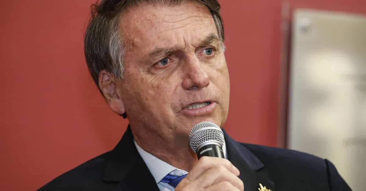 Pressão de Bolsonaro faz preço da gasolina cair - Foto Reprodução do Twitter