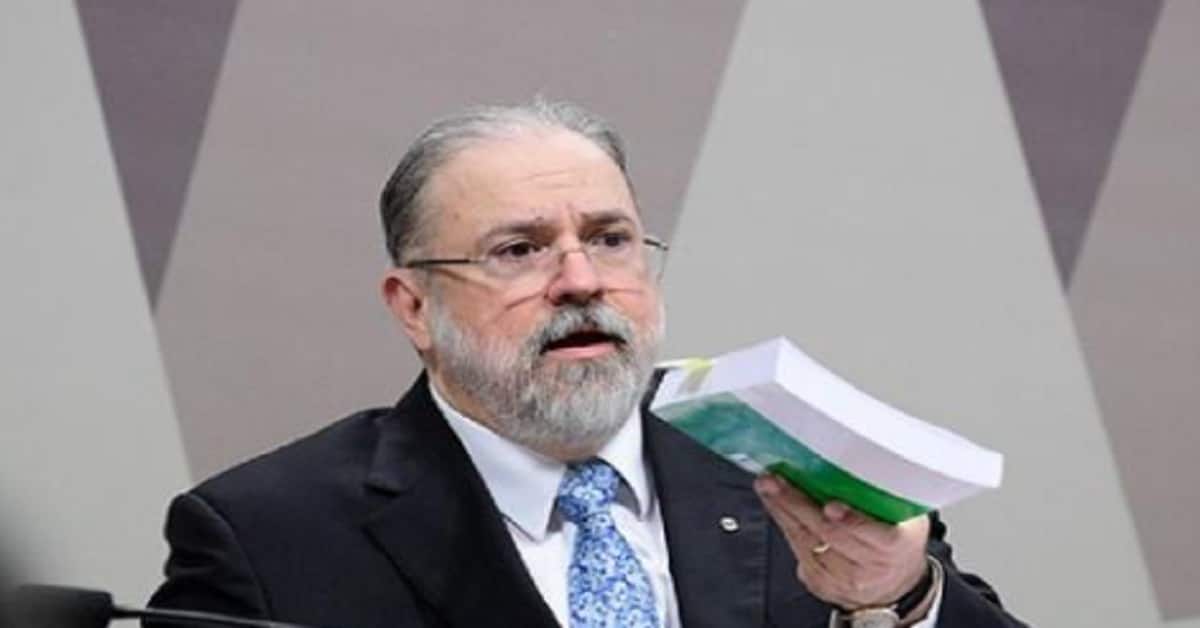 AUGUSTO ARAS - FOTO REPRODUÇÃO DO TWITTER