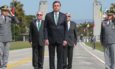 Bolsonaro e Forças Armadas - Foto Reprodução do Twitter
