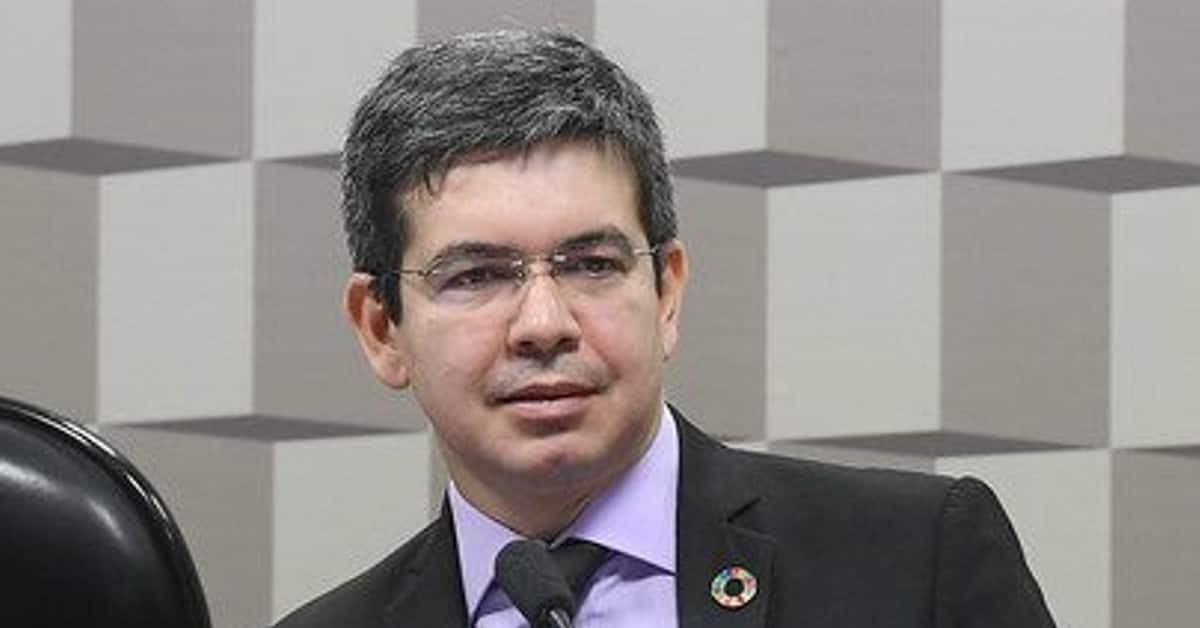 Randolfe Rodrigues - Foto Reprodução do Twitter