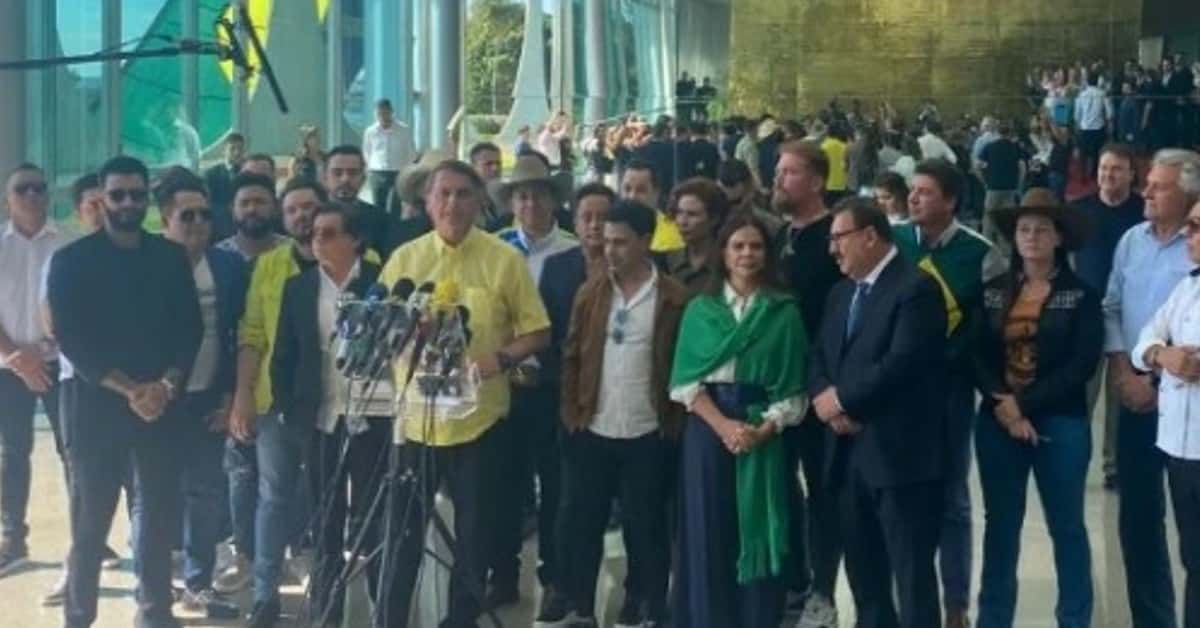 Sertanejo - Bolsonaro, Gusttavo Lima e Leonardo - Foto Reprodução do Twitter