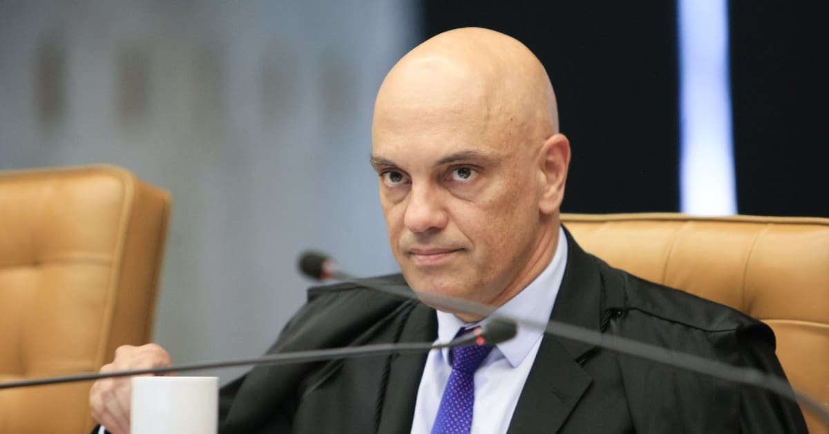 Bustos de Alexandre de Moraes - Foto Reprodução do Twitter