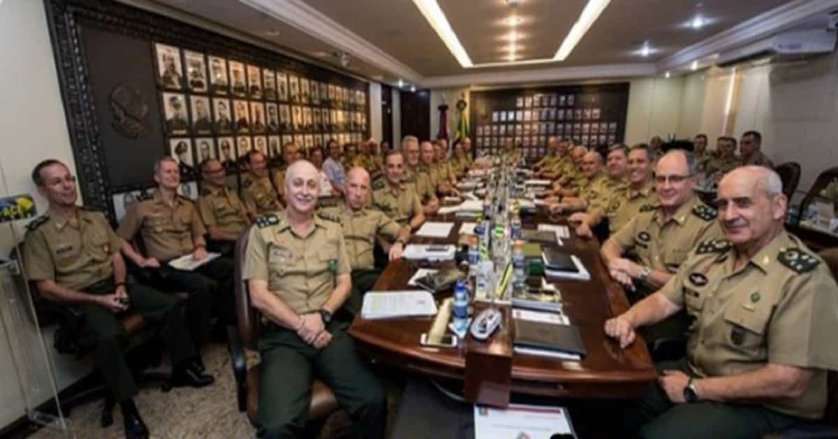 Artigo 142: Apavorada, a esquerda já está planejando mudar a função das Forças Armadas 9 ESQUERDA QUER MUDAR ARTIGO 142 - FOTO TWITTER