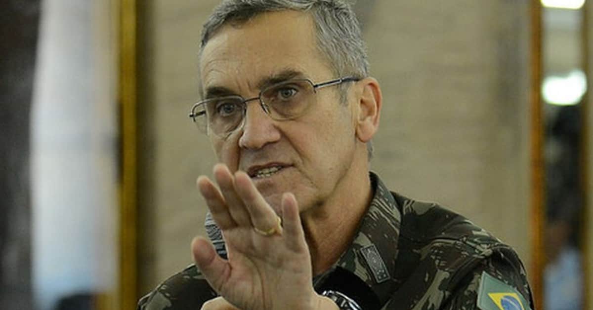 General Villas Boas chama de fake news às informações sobre os 3 generais do alto comando do Exército 52 General Villas Boas - Foto Reprodução do Twitter