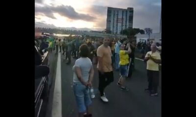 caminhoneiros em protesto - foto twitter