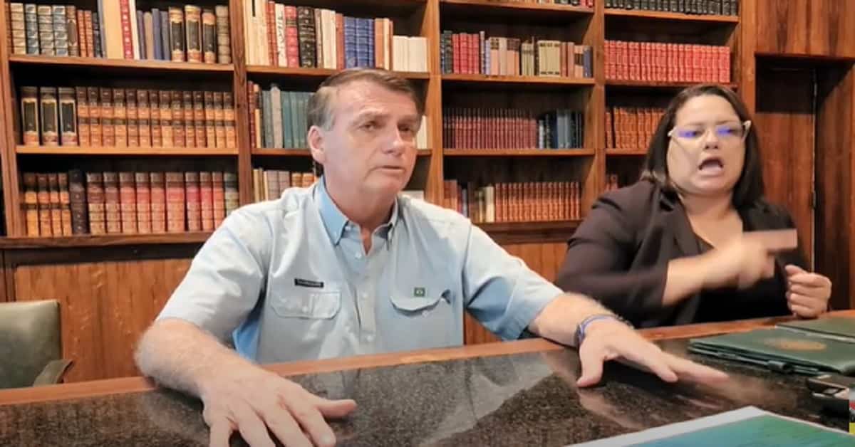 BOLSONARO EM LIVE - FOTO REPRODUÇÃO DO YOUTUBE