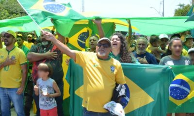 Manifestantes Conservadores - Foto Reprodução do Twitter