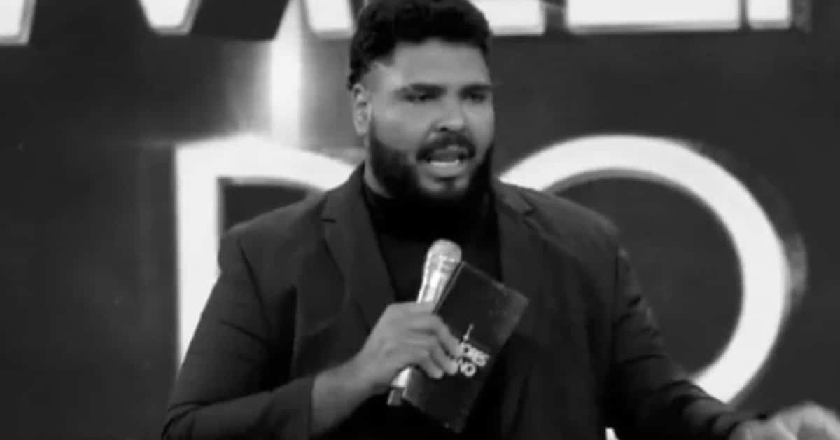 <strong>Paulo Vieira “humorista” da Globo, é massacrado na web após desejar morte de Luciano Hang </strong> 52 Paulo Vieira - Foto Reprodução do Twitter