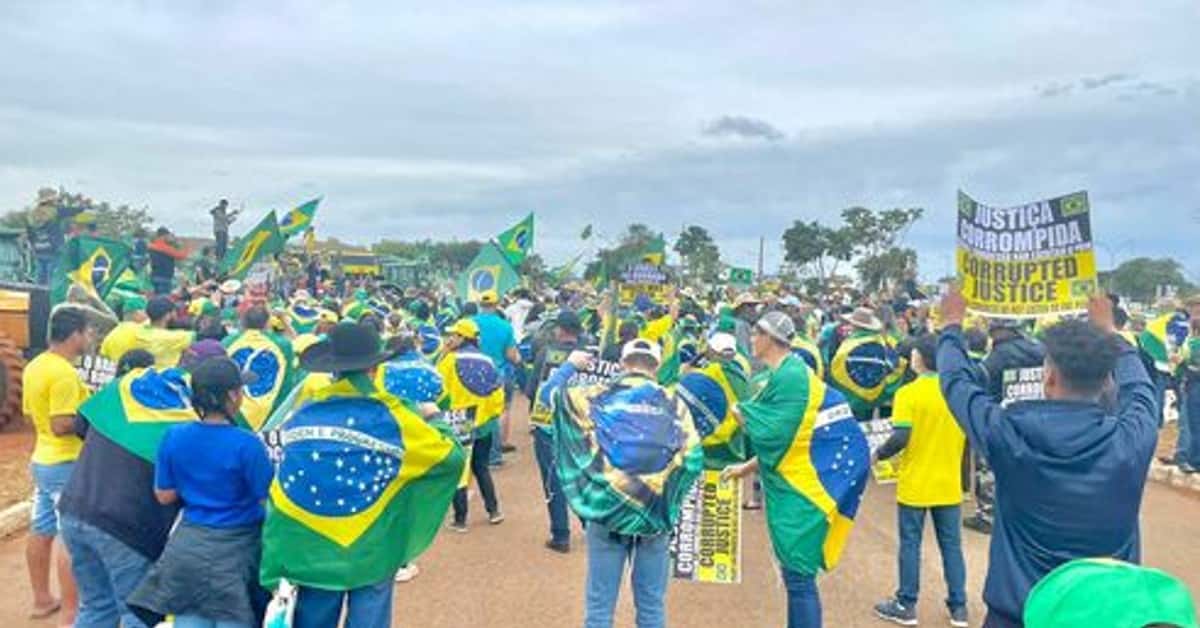 manifestantes Conservadores - Foto Reprodução do Twitter