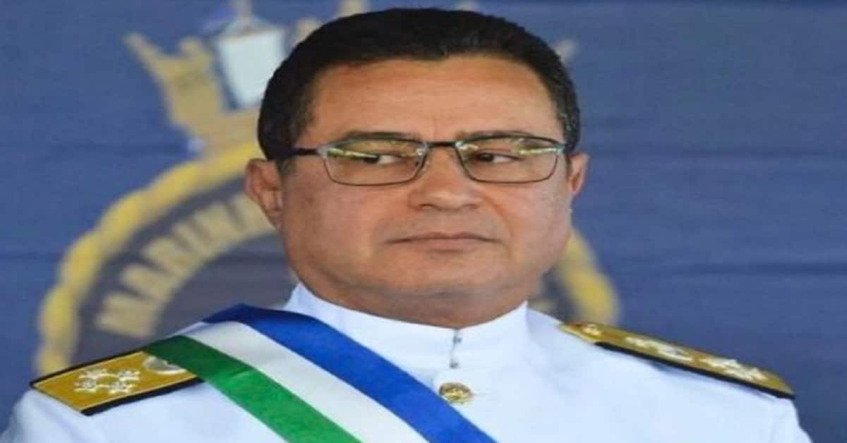 COMANDANTE DA MARINHA - FOTO REPRODUÇÃO DO TWITTER