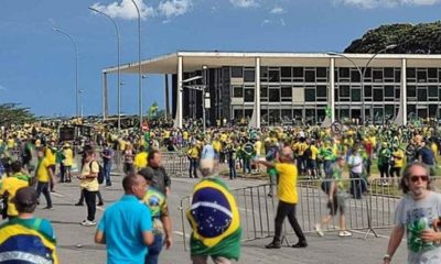 Manifestações Jornalista militante da CNN tentar culpar Bolsonaro - Foto Reprodução do Twitter
