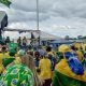 Manifestantes retirados dos QGs - Foto Reprodução do Twitter
