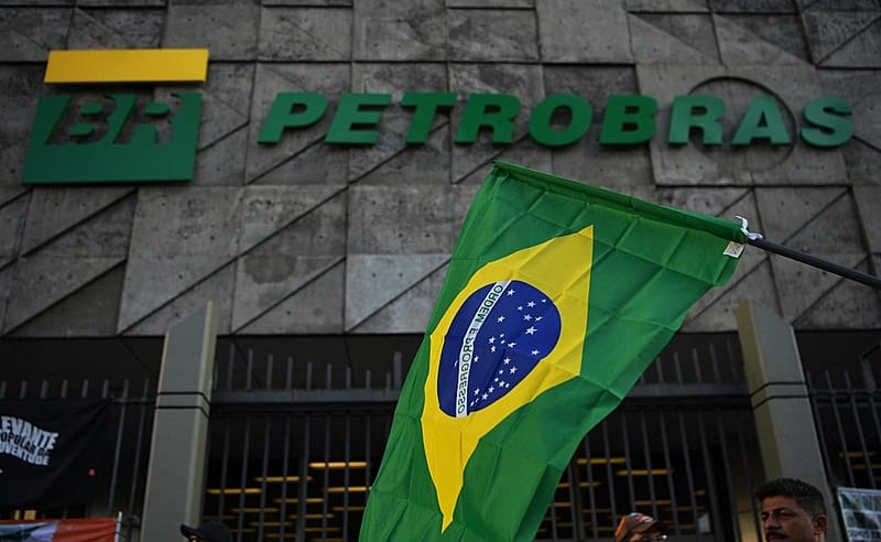 Petrobras faz história e registra lucro líquido recorde de R$ 188 bilhões em 2022!