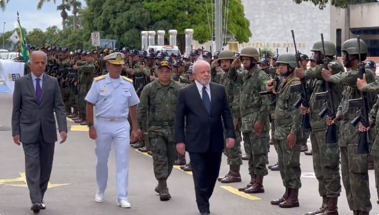 Veja o que Lula fez! Vídeo mostra menosprezo com militares