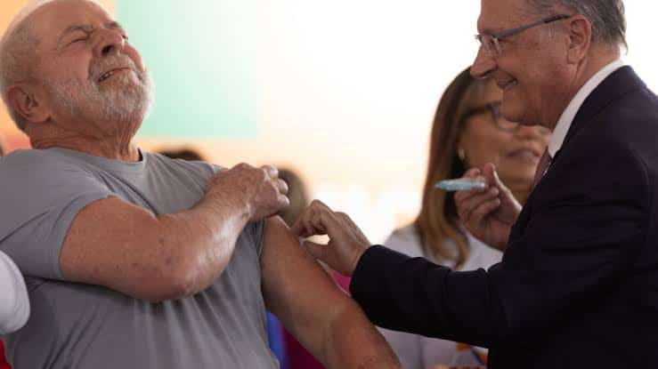 Vacinas vencidas: governo Lula gera prejuízo de quase R$ 2 bilhões e culpa Bolsonaro pelo descarte