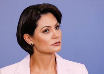 Michelle Bolsonaro quebra o silêncio após ação da PF
