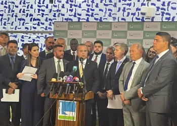 Advogados de Presos do 8 de Janeiro Denunciam Abusos do STF no Congresso