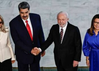 Zé trovão envia ofício aos EUA para prender Nicolás Maduro no Brasil