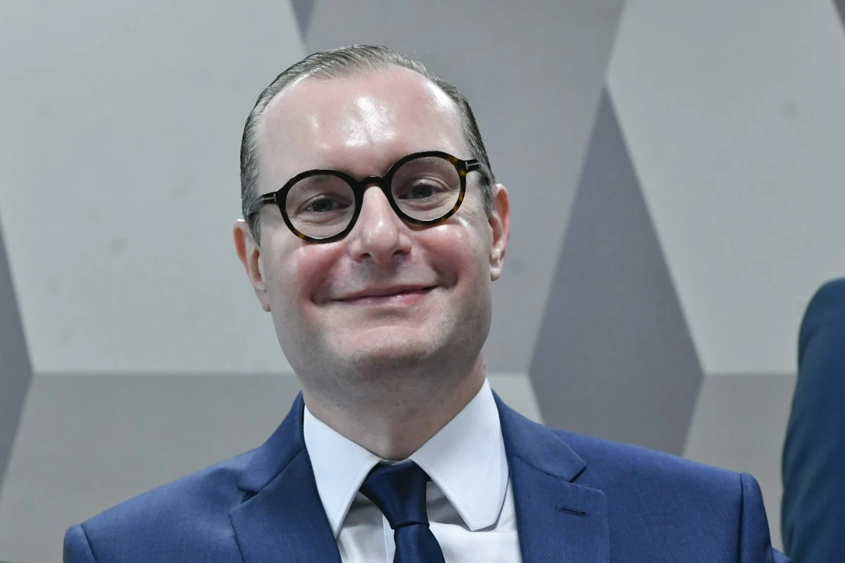 Zanin, o ministro do STF que chegou ao topo sem mestrado nem doutorado