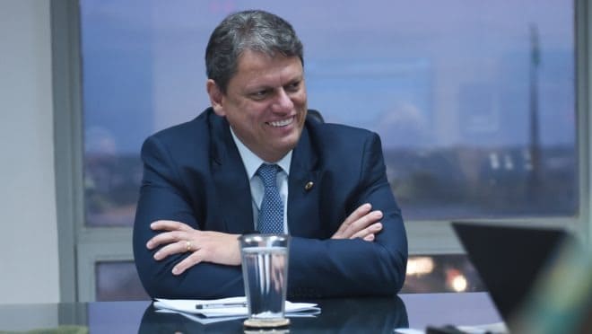 Tarcísio de Freitas arrecada R$140 bilhões em investimentos para São Paulo em apenas cinco meses