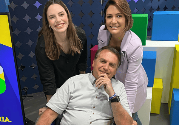 Zoe Martínez, ex-Jovem Pan, aceita convite de Michelle Bolsonaro e se filia ao PL
