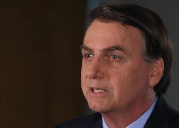 Condenar Bolsonaro? TCU vê obstáculos, apesar de solicitação do TSE