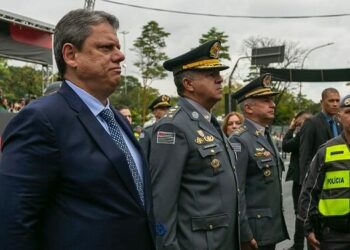 Tarcísio de Freitas: Gratidão Eterna a Bolsonaro - 'Se Estou Aqui, Devo a Ele'