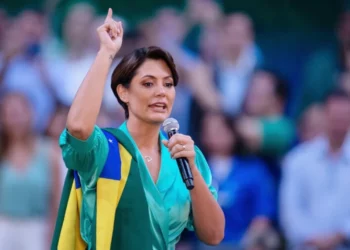Michelle Bolsonaro detona 'melancias' no PL: 'Verde por fora, vermelho por dentro'