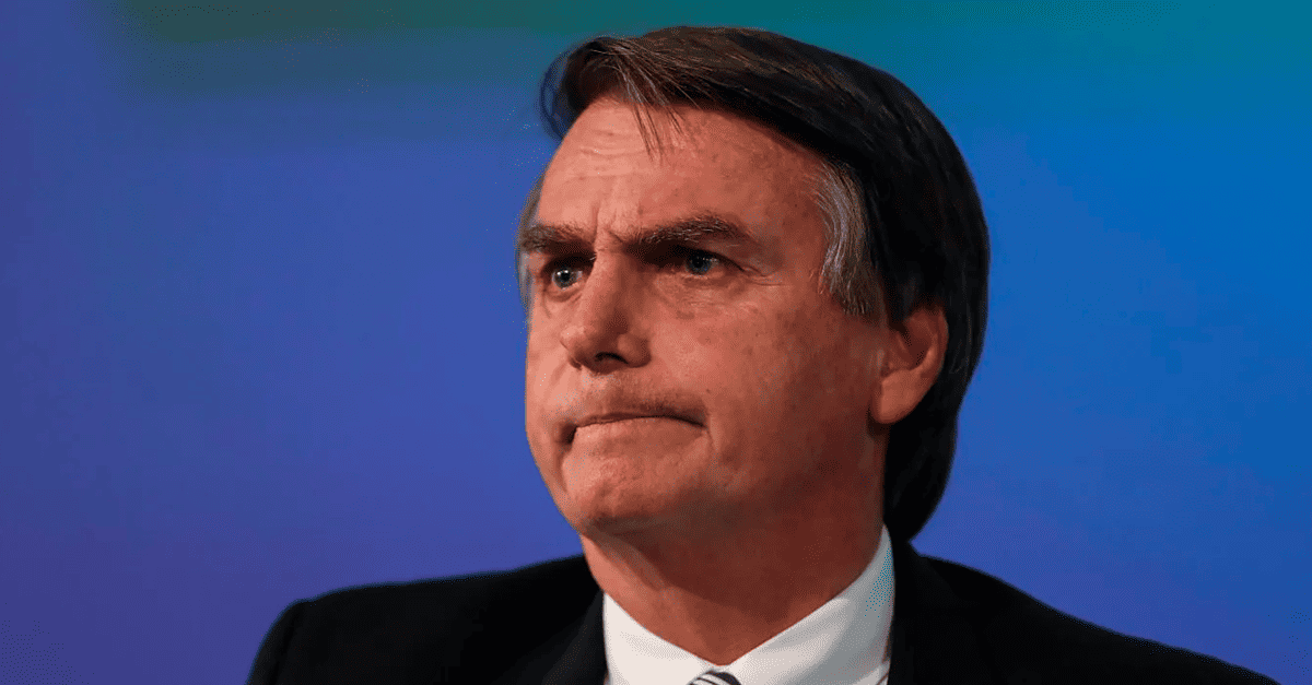 Jair Bolsonaro Dispara Contra Lula: 'Analfabeto' e 'Jumento'