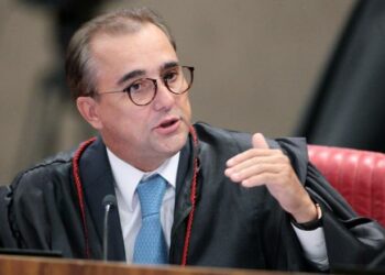 Ex-Ministro do TSE que Mandou PIX para Bolsonaro