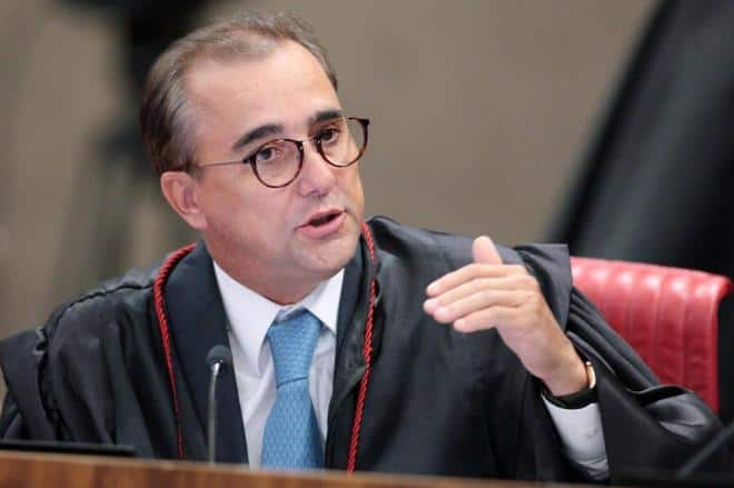 Ex-Ministro do TSE que Mandou PIX para Bolsonaro