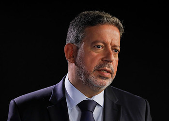 Lira Confronta Sindicatos e Enfatiza: ‘Imposto Sindical Não Passa’