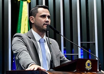Basta! Senador lança PEC para dar fim à cobrança compulsória de contribuições sindicais.