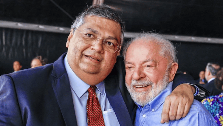 Parlamentares em Grande Número Pedem Impeachment de Lula e Flávio Dino: saiba quem já assinou