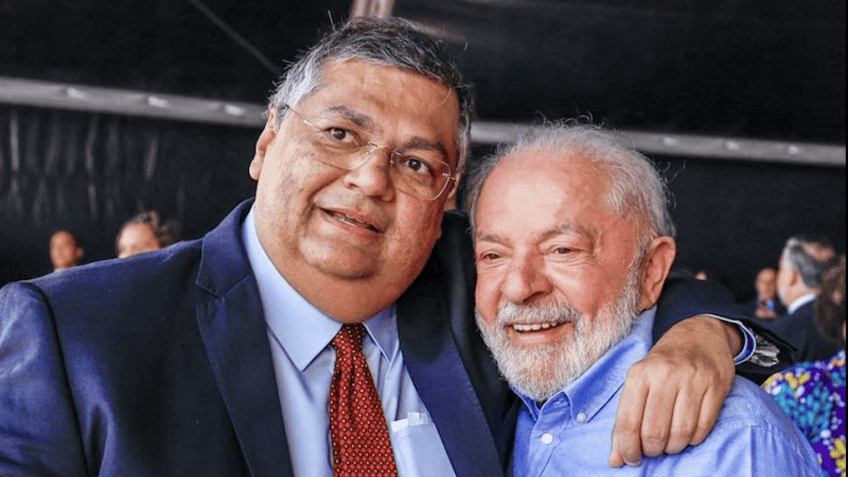 Parlamentares em Grande Número Pedem Impeachment de Lula e Flávio Dino: saiba quem já assinou