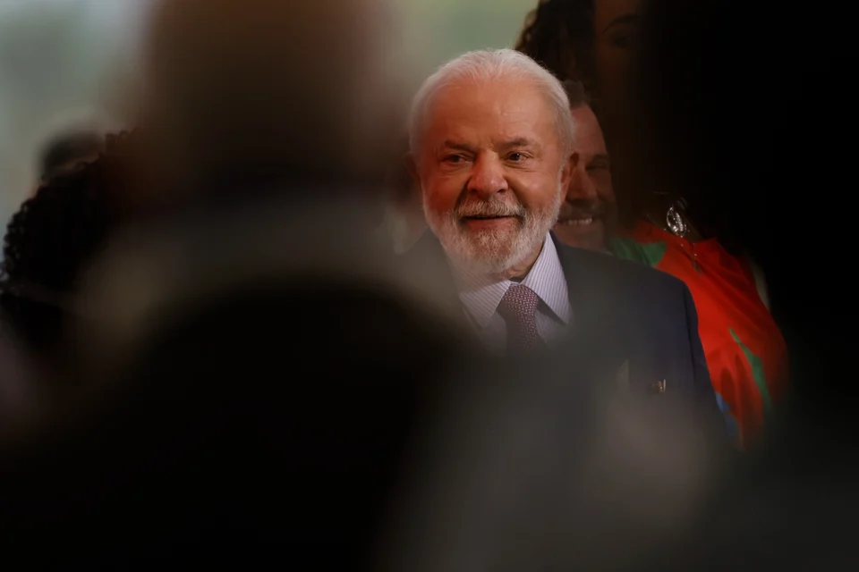 Veja: Lula teve despesas escondidas pelo governo por 4 meses, revelando gastos sem precedentes. 52 Veja: Lula teve despesas escondidas pelo governo por 4 meses, revelando gastos sem precedentes.