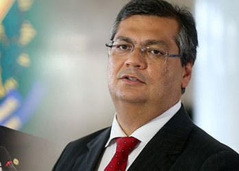 Ao ser questionado sobre Bolsonaro, Flávio Dino diz que ‘não vê elementos’ para prisão ‘neste momento’