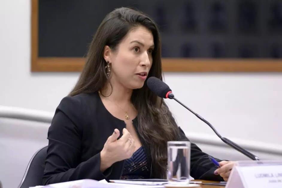 O grito silenciado: "Perdi o cargo, mas minha dignidade está intacta", diz ex-juíza punida por opinar