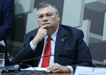 Mandado de Prisão do Líder do Comando Vermelho Some e Dino Faz Declaração Estranha