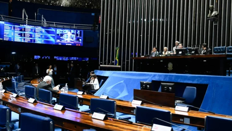 Líderes do Senado Propõem 50 Anos Como Idade Mínima e 8 Anos de Mandato no STF: 'Vamos Avançar