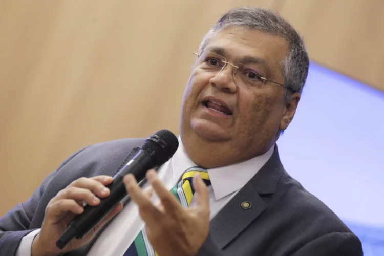 Dino Planeja Deixar Ministério da Justiça, Escapando de Mais de 100 Convocações pelo Parlamento