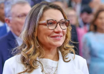 Janja Deixa Comitiva Presidencial e Escolhe Voo Comercial