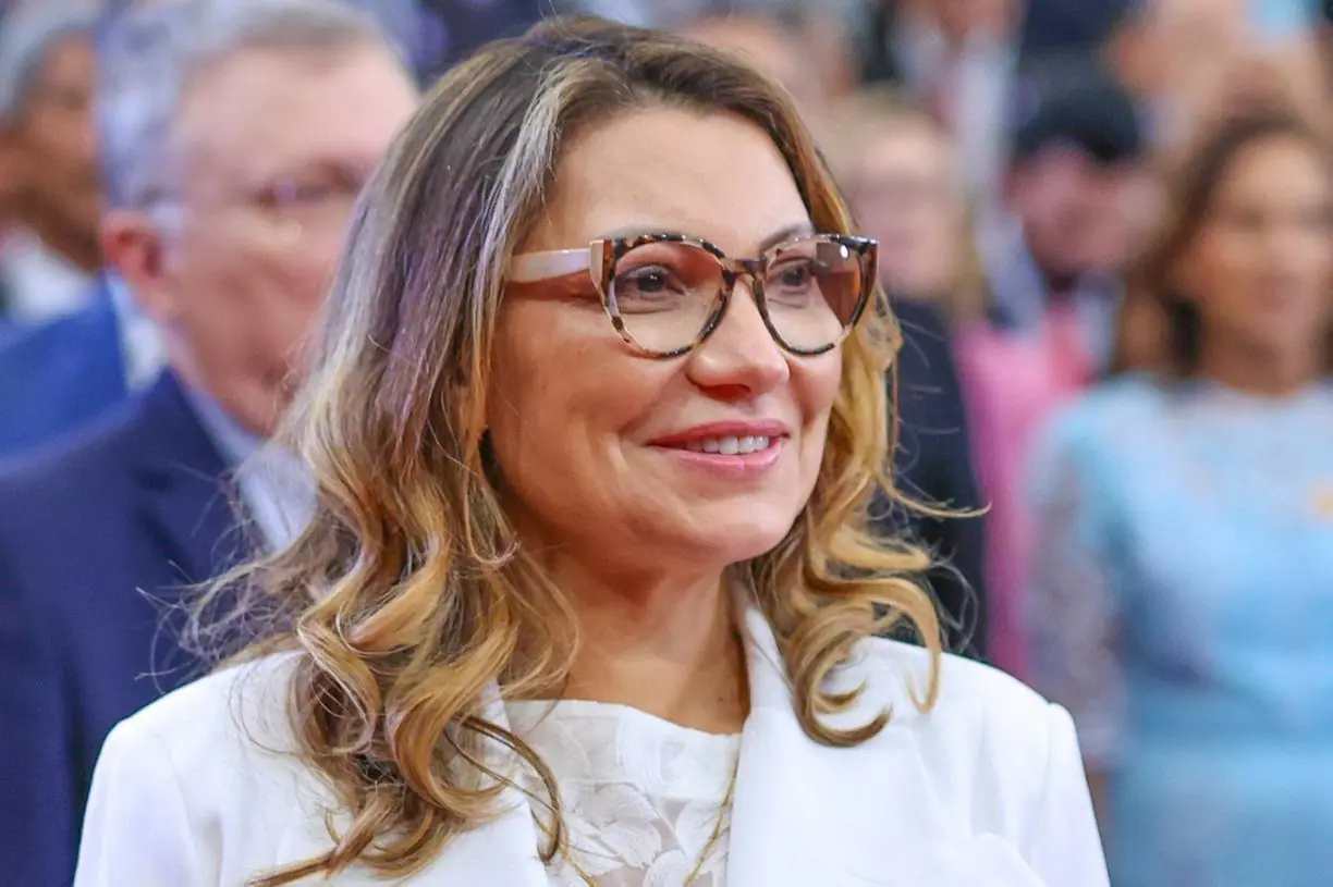 Janja Deixa Comitiva Presidencial e Escolhe Voo Comercial