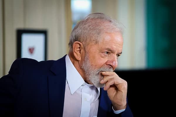 Dívida Pública Aumenta Absurdamente com Lula no Poder