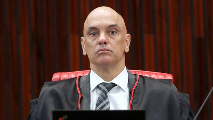 Viúva de Clezão Solicita Prisão de Moraes Alegando Maus-Tratos, Abuso de Autoridade e Tortura