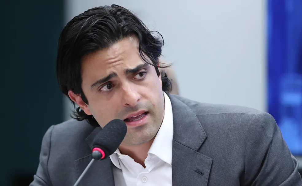Sobrinho de Haddad à Frente de Empresa que Movimenta Bilhões sem Imposto