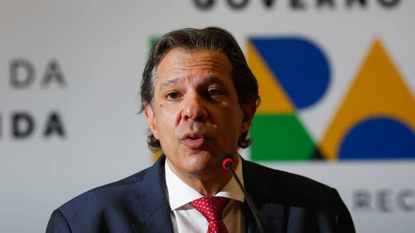 Haddad culpa Bolsonaro por rombo de R$ 230 bilhões do governo Lula em 2023