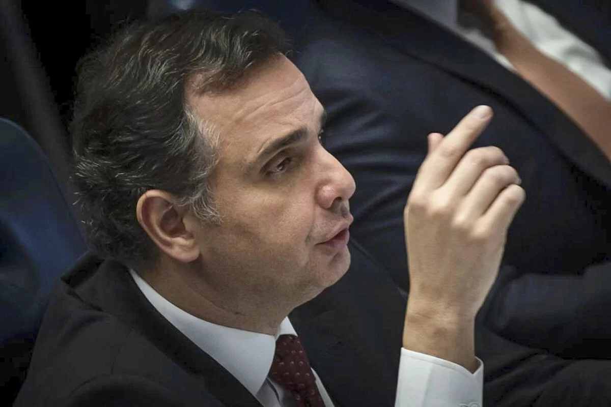 Pacheco detona Valdemar: 'Incapaz na oposição e passa pano em impeachment no STF'